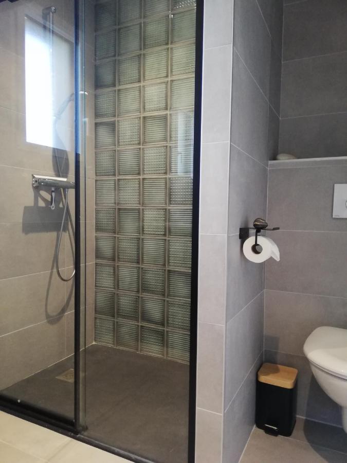 Studio&Spa La Discrète Saint-Évarzec Exterior foto